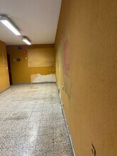 Office in Fuenlabrada, Madrid to rent Interior Photo- Image 1 of 3