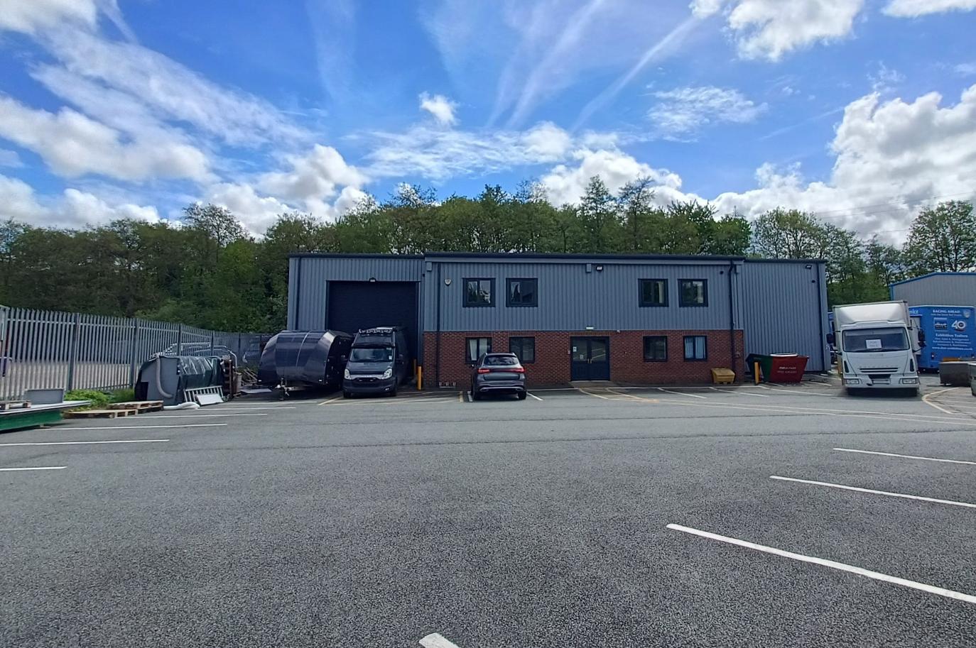 Turnpike Clos, Grantham to rent Building Photo- Image 1 of 15