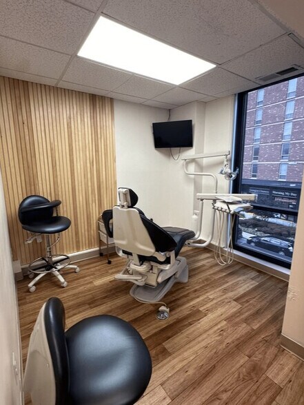 8730 Georgia Ave, Silver Spring, MD to rent - Interior Photo - Image 2 of 10