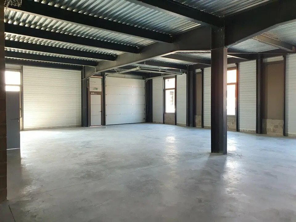 Vente Bureaux 1 971 m² - Photo 1