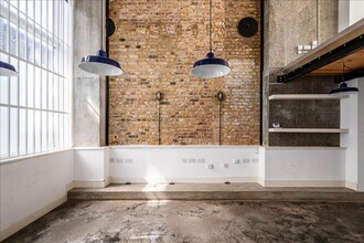 3 Mentmore Terrace, London to rent Interior Photo- Image 2 of 7
