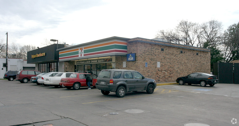 3228-3230 W Davis St, Dallas, TX for sale - Building Photo - Image 1 of 1