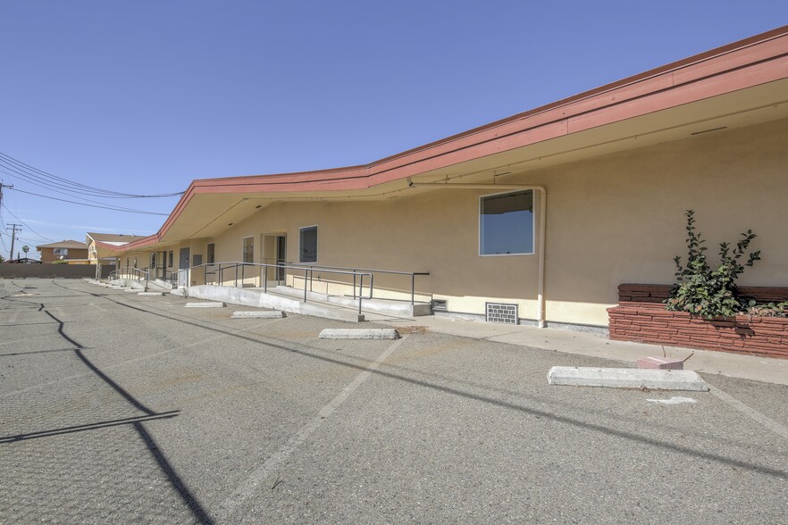 6137 Watt Ave, North Highlands, CA for rent - Building Photo - Image 1 of 14