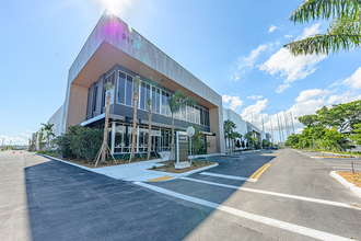 311 Racetrack Loop, Pompano Beach, FL to rent Interior Photo- Image 1 of 20