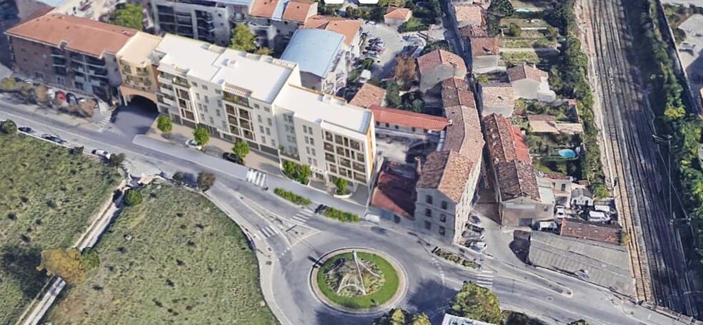 16 Avenue Roger Salengro, Aubagne for sale - Building Photo - Image 3 of 4