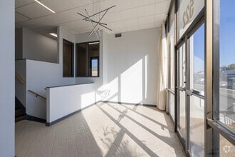 522 9th St W, Bradenton, FL to rent Interior Photo- Image 1 of 14