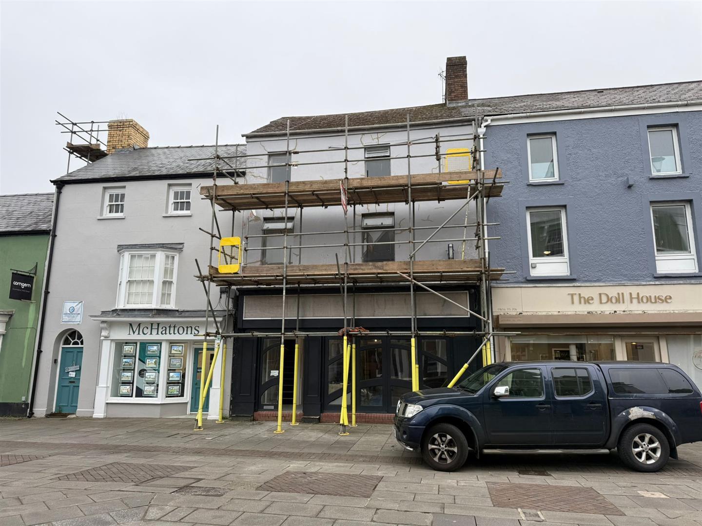 9 Dunraven Pl, Bridgend to rent Primary Photo- Image 1 of 2