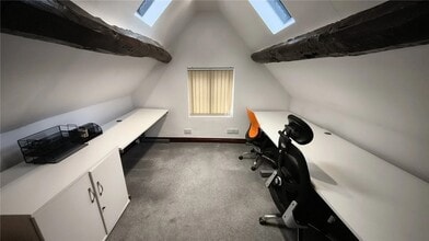 6 Parkes Passage, Stourport On Severn to rent Interior Photo- Image 2 of 8