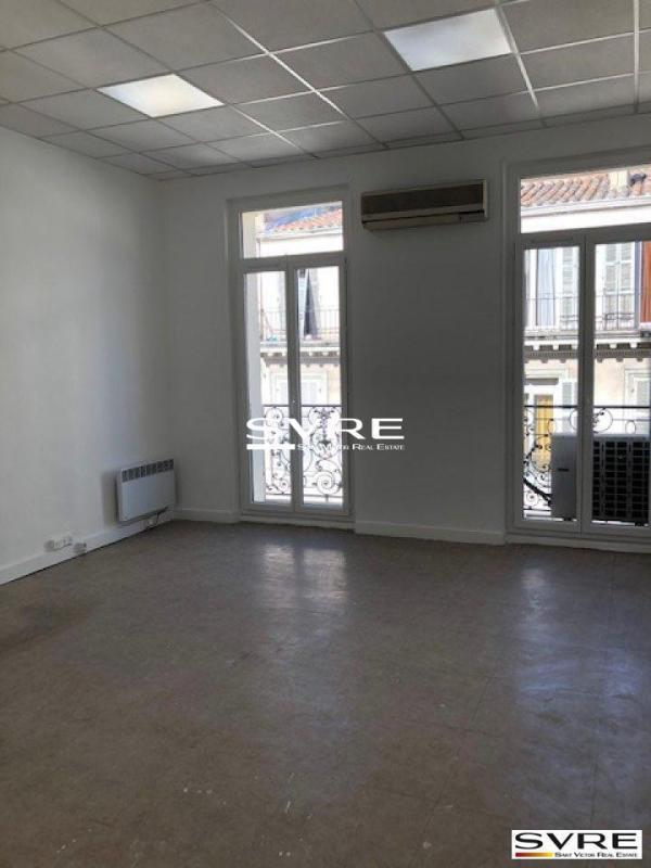Office in Marseille to rent Interior Photo- Image 1 of 12