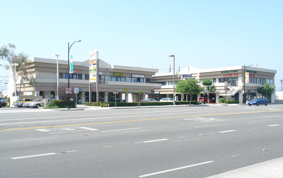 916 W Burbank Blvd, Burbank, CA for sale - Primary Photo - Image 1 of 1