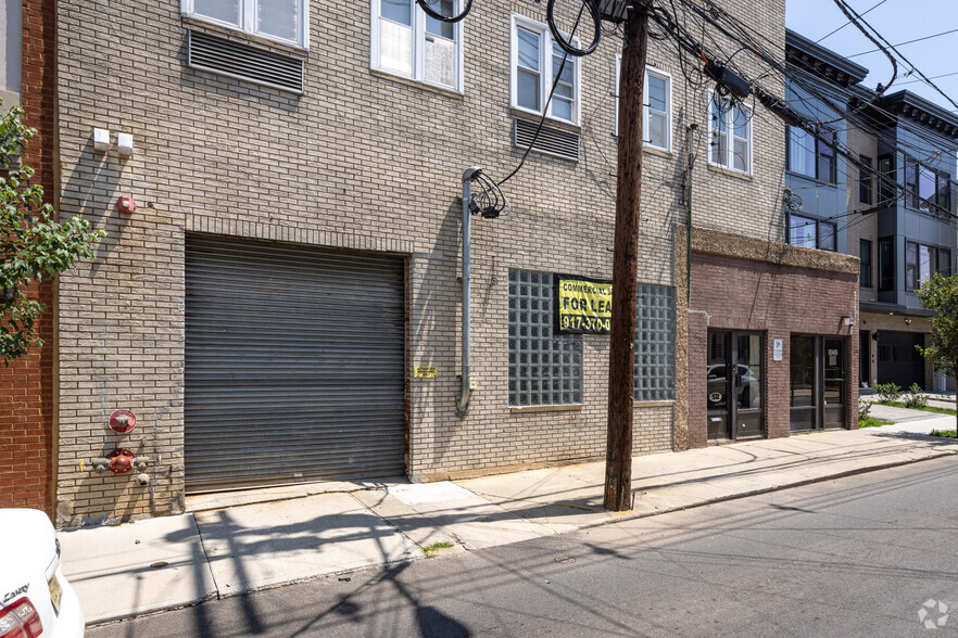 50-52 Graham St, Jersey City, NJ for rent - Building Photo - Image 1 of 18