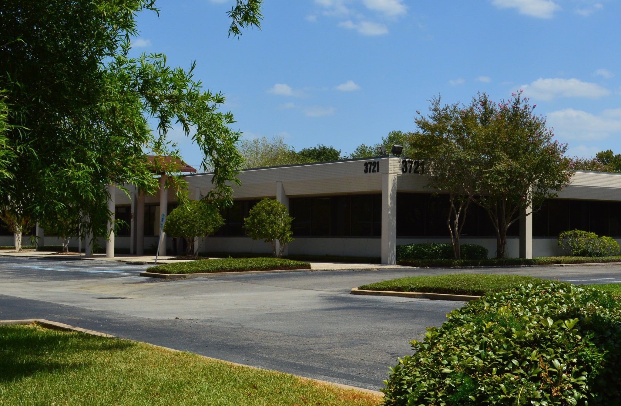 3731 Briarpark Dr, Houston, TX to rent Building Photo- Image 1 of 22