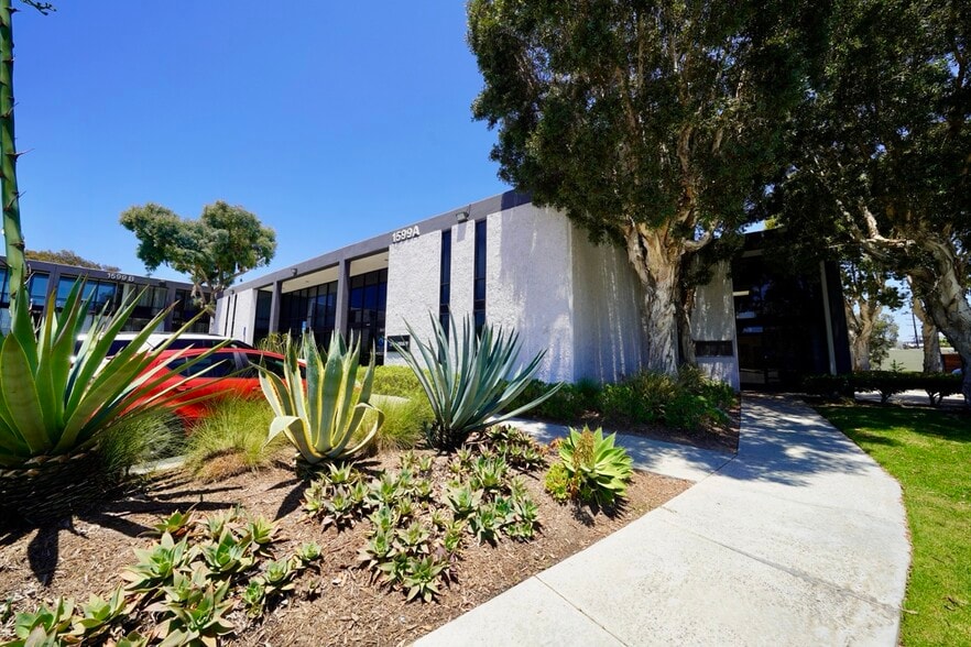 1599 Superior Ave, Costa Mesa, CA for rent - Building Photo - Image 1 of 7