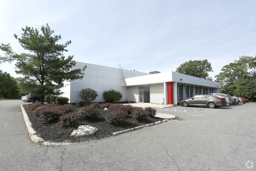 330 Talmadge Rd, Edison, NJ for rent - Primary Photo - Image 1 of 8