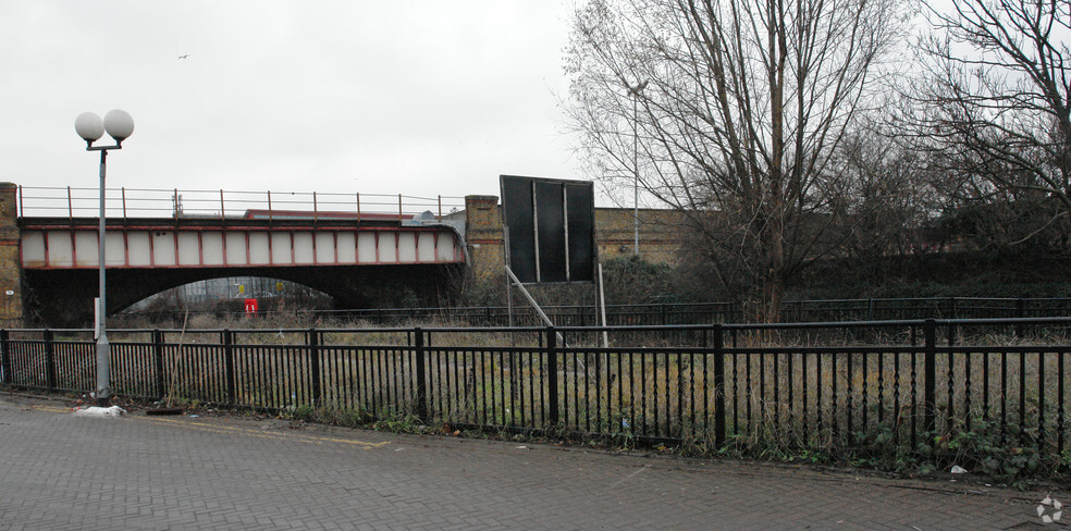 The Causeway, London for rent - Building Photo - Image 3 of 3