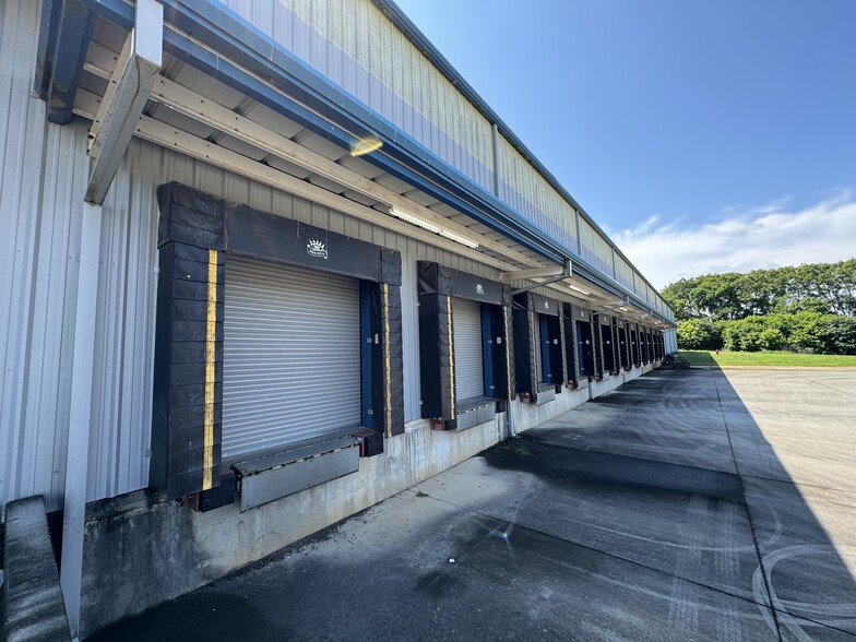 100 Enterprise Dr SW, Calhoun, GA to rent - Building Photo - Image 2 of 6