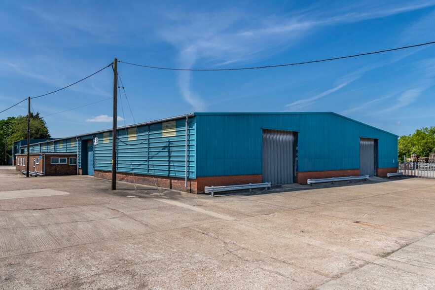 Besthorpe, Besthorpe to rent - Building Photo - Image 3 of 4