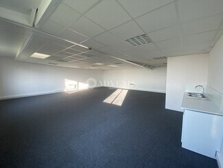 More details for 12 Avenue Ampère, Montigny-le-Bretonneux - Office to Rent