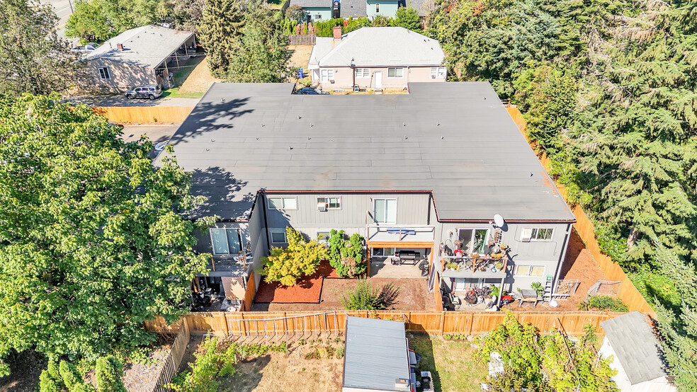 15827 NE Glisan St, Portland, OR for sale - Building Photo - Image 3 of 10