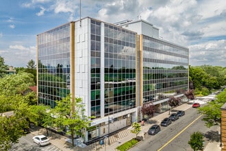 2-14 Boul Désaulniers, Saint-lambert, QC to rent Building Photo- Image 1 of 10