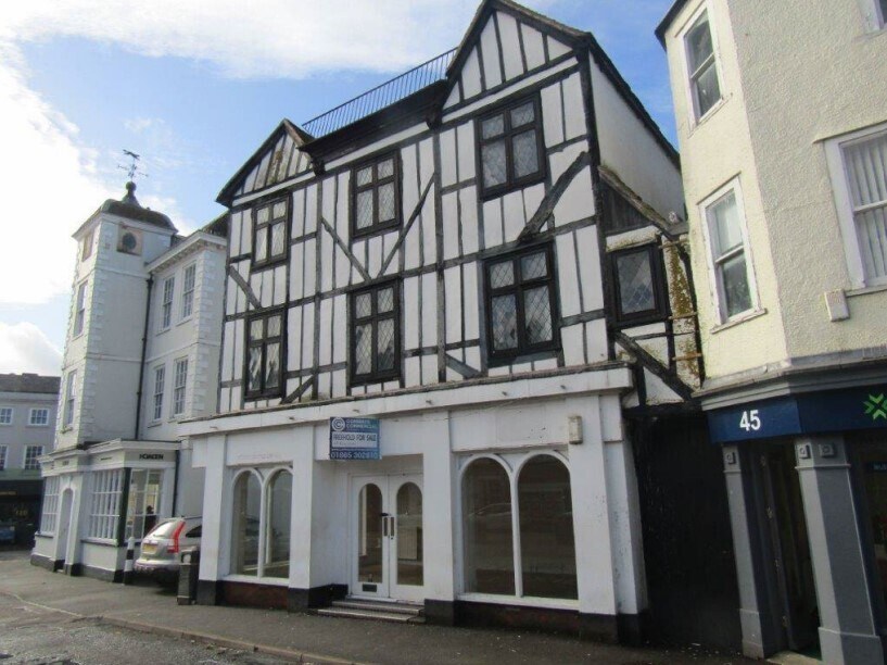 46-47 Market Sq, Bicester for sale Building Photo- Image 1 of 1