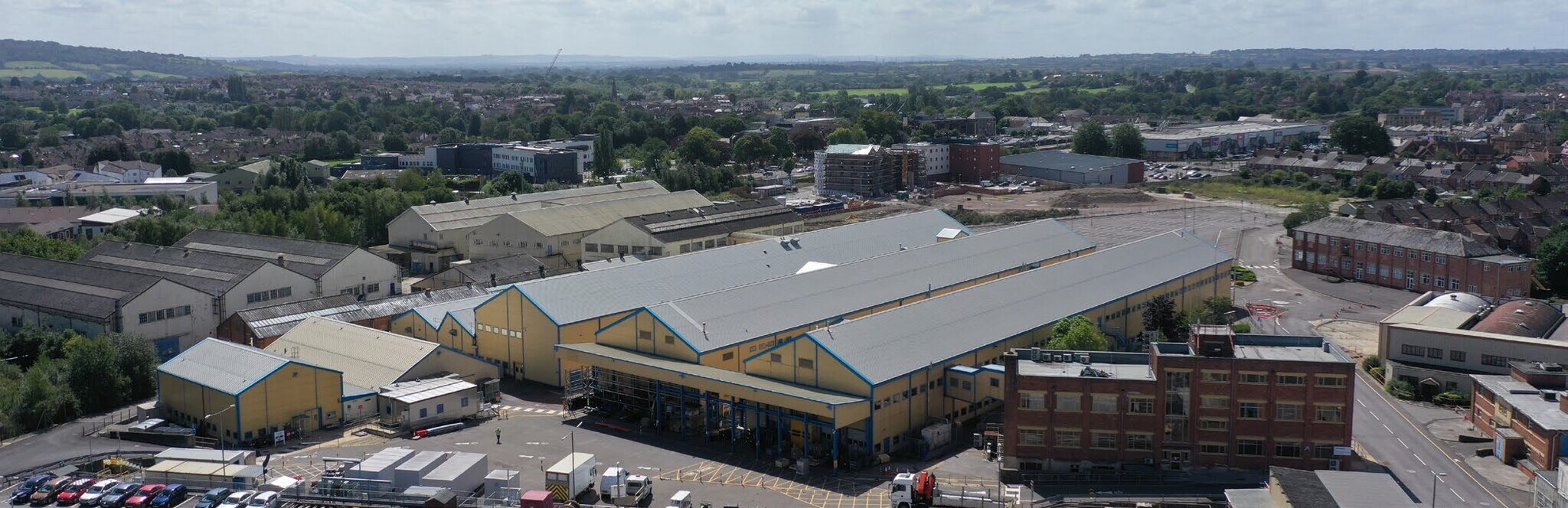 Langley Park Way, Chippenham to rent Primary Photo- Image 1 of 2