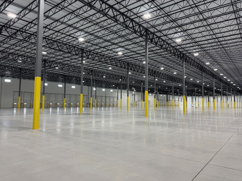 975 Belle Ln, Bolingbrook, IL to rent - Interior Photo - Image 3 of 5