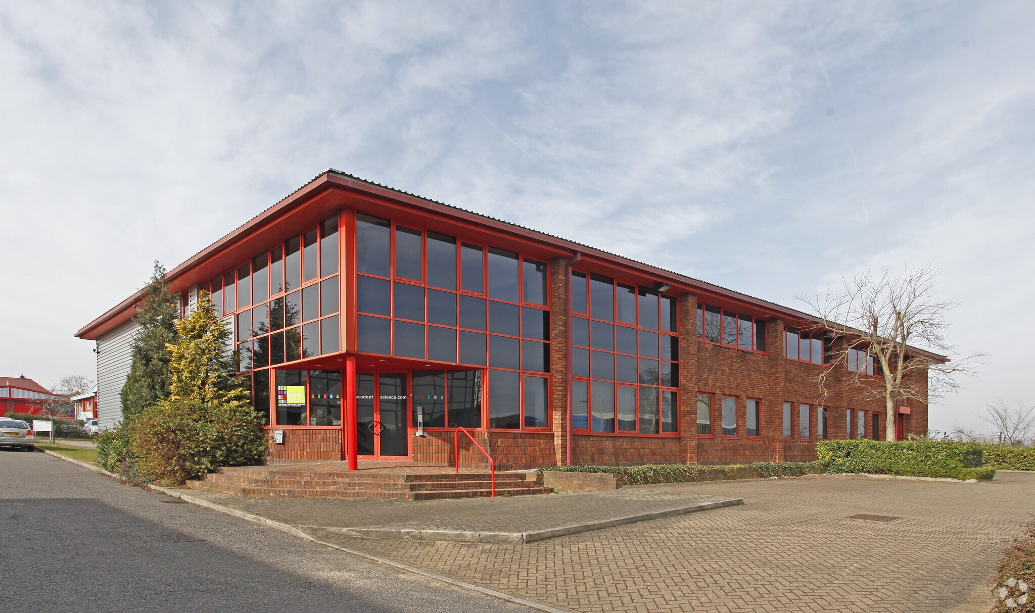 18 Amor Way, Letchworth Garden City to rent Primary Photo- Image 1 of 8