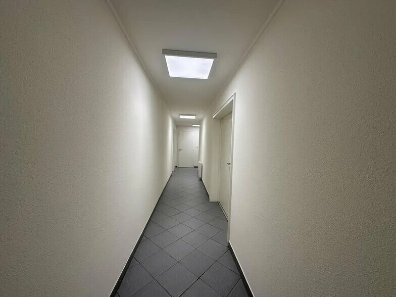 Office in Strasbourg to rent - Building Photo - Image 3 of 5