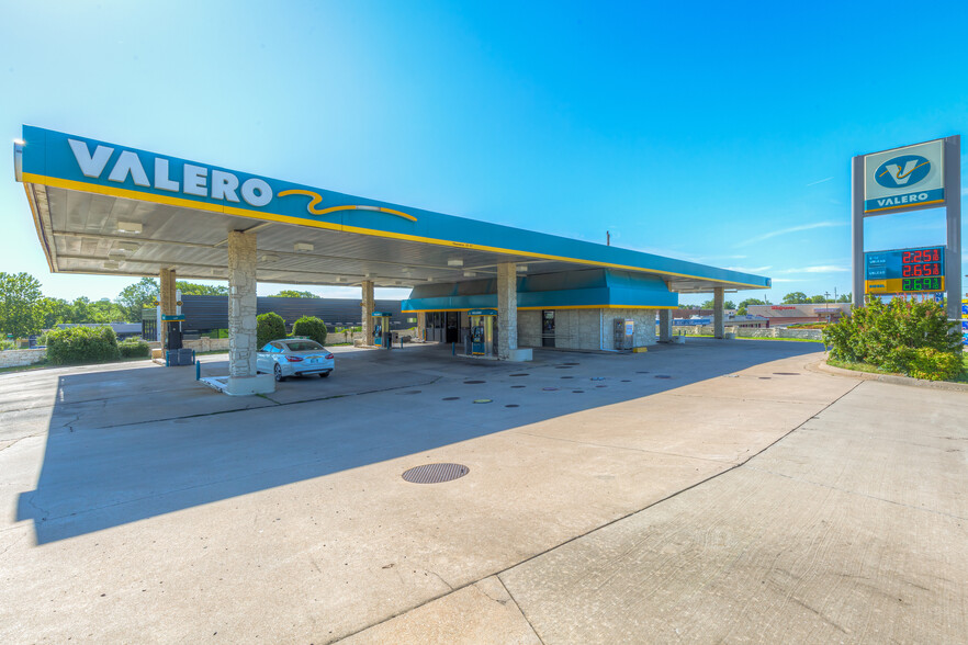 6909 S Sheridan Rd, Tulsa, OK for sale - Building Photo - Image 1 of 1