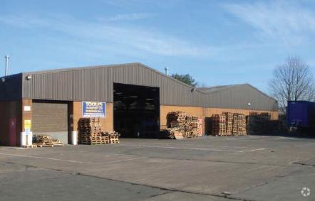 West Bank, Droitwich to rent - Primary Photo - Image 1 of 2