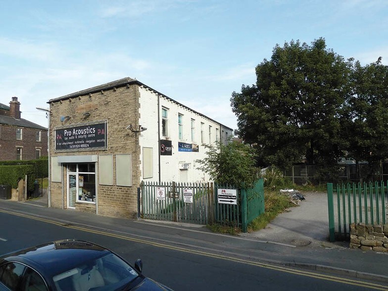 1 Green Ln, Dewsbury for sale - Primary Photo - Image 1 of 1