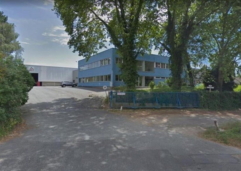 22 Avenue Du Château, SAINT-OUEN-L'AUMONE to rent - Building Photo - Image 1 of 9