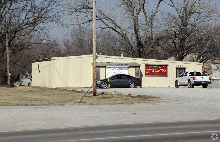 1424 Tuxedo Blvd, Bartlesville, OK for sale - Primary Photo - Image 1 of 1