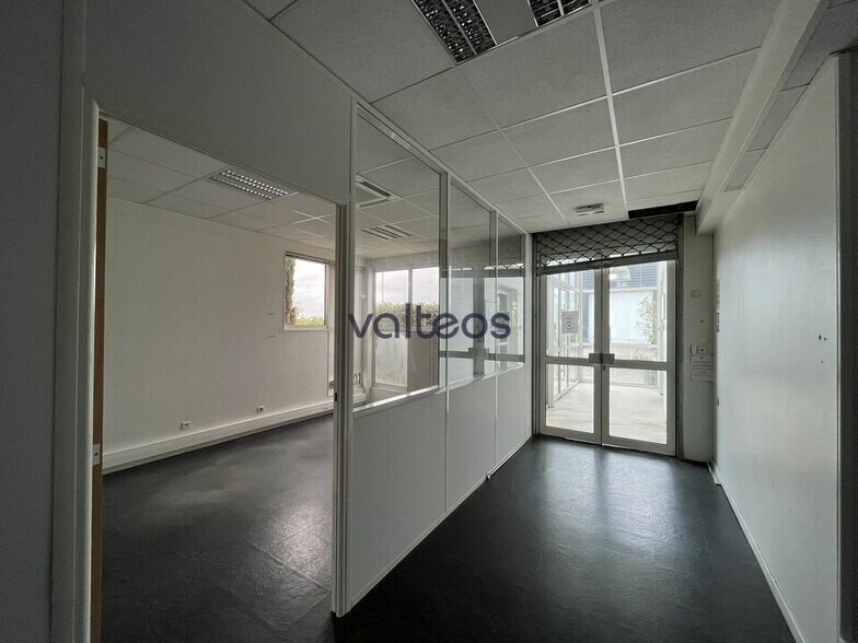 9 Rue De Vidailhan, Balma to rent - Interior Photo - Image 2 of 11