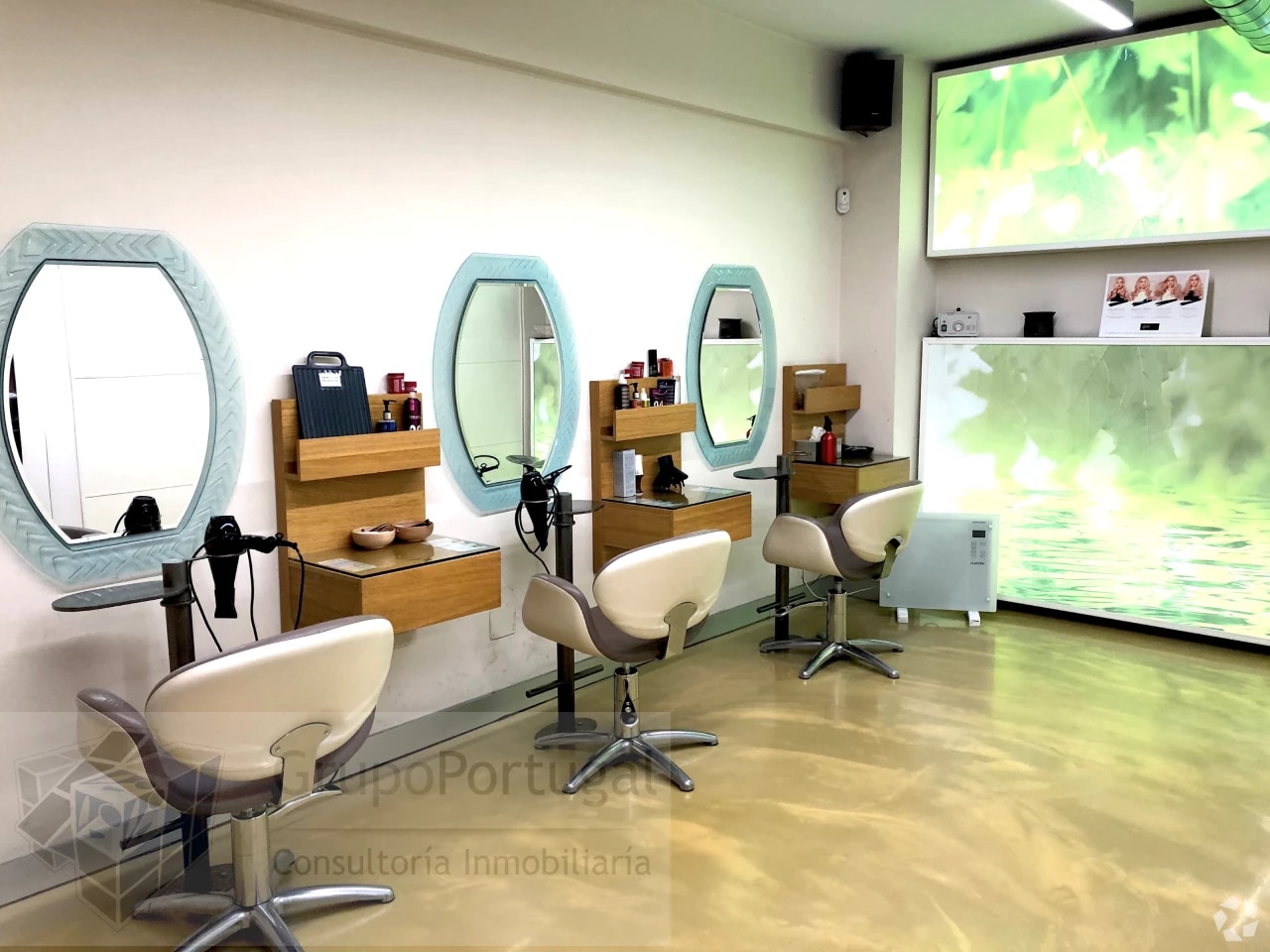 Retail in Madrid, Madrid to rent Interior Photo- Image 1 of 2