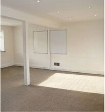 54 Island St, Galashiels to rent Interior Photo- Image 2 of 4