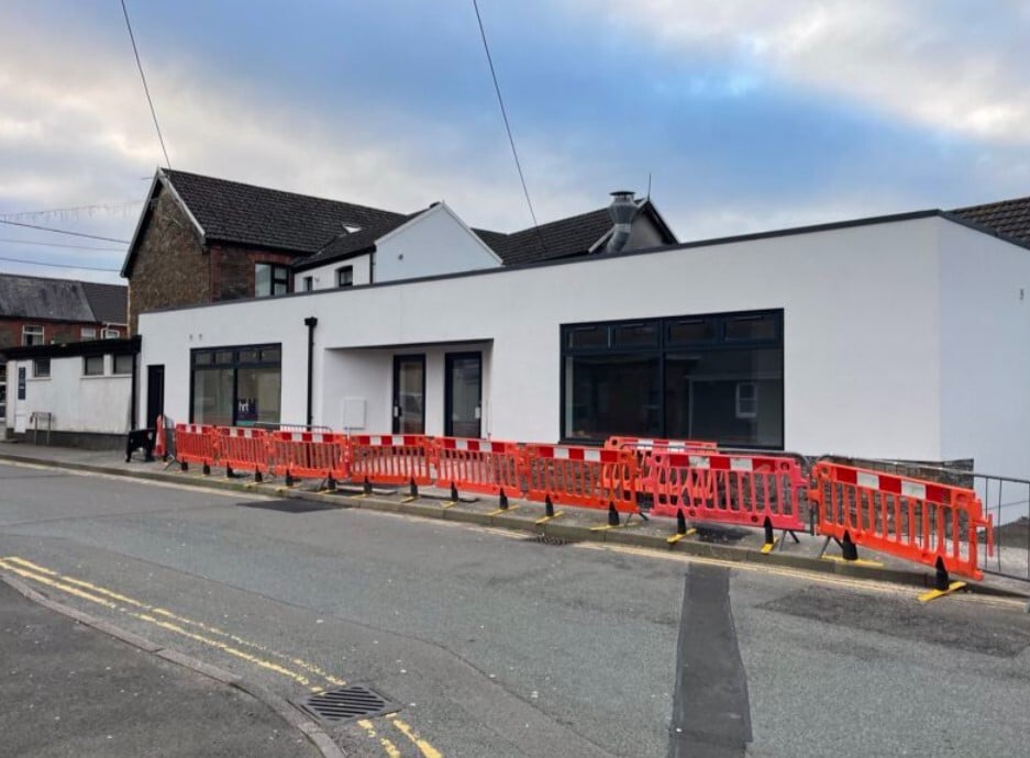 32 Cowbridge Rd, Pontyclun for sale Primary Photo- Image 1 of 1