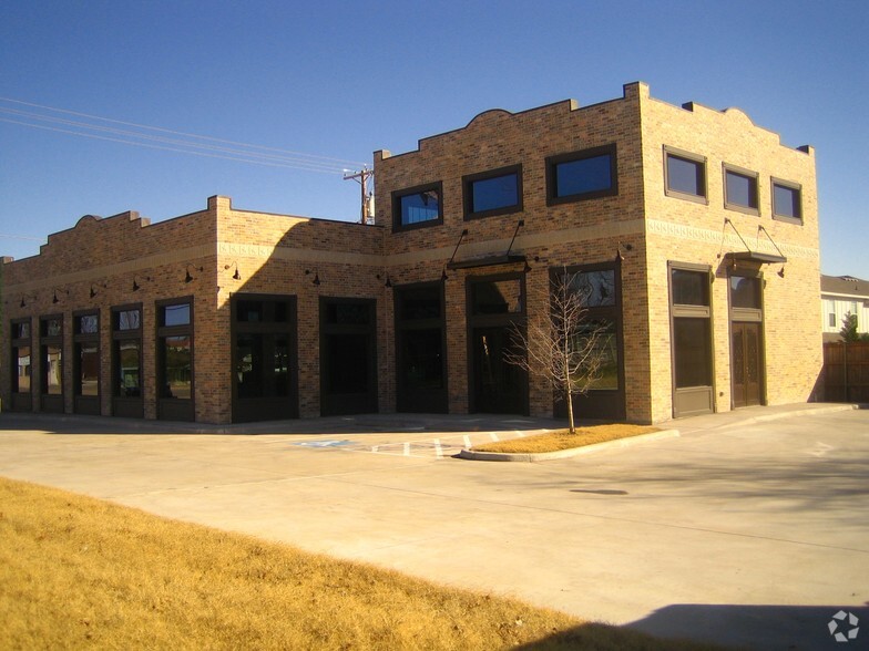 320 E Main St, Lewisville, TX for rent - Building Photo - Image 2 of 18