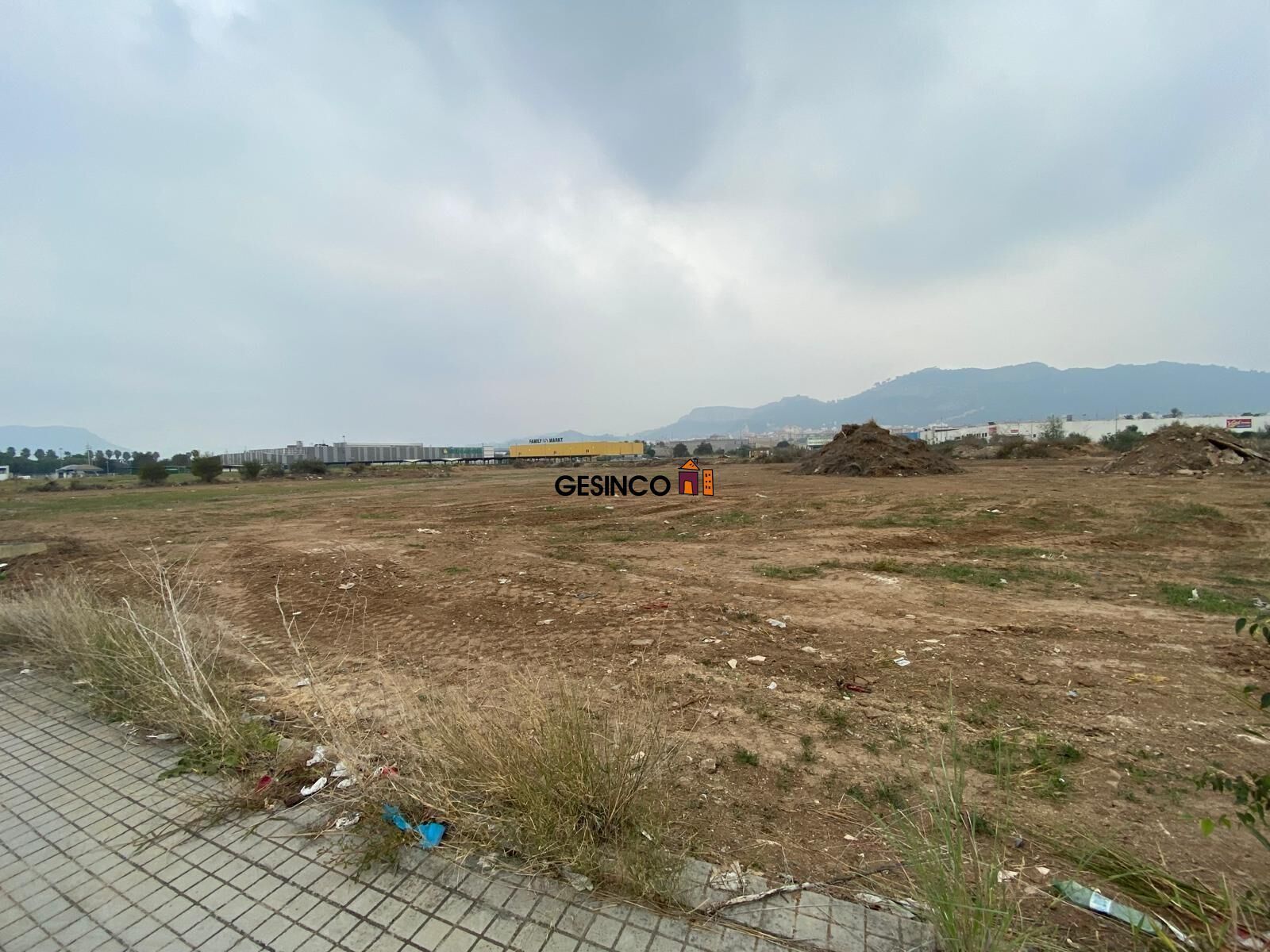 Industrial in Xàtiva, Valencia to rent Building Photo- Image 1 of 3