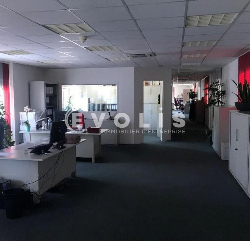 Office in Saint Soupplets to rent Interior Photo- Image 1 of 3