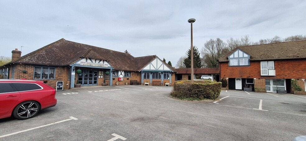 Eastbourne Road, Lewes to rent - Building Photo - Image 3 of 6