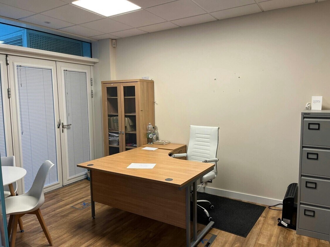 Havannah St, Cardiff, VGL CF10 5SF - Unit 4 -  - Interior Photo - Image 2 of 4