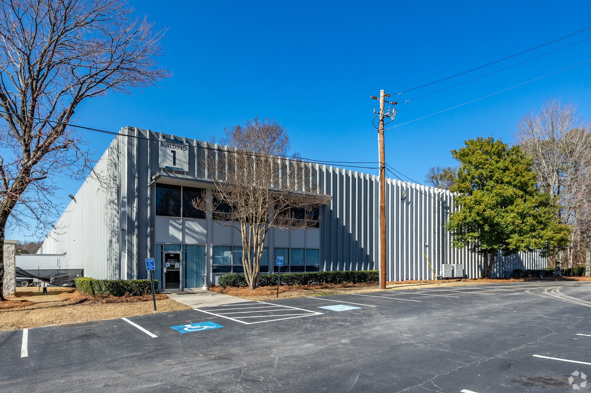 4099 Old Dixie Hwy, Atlanta, GA to rent Building Photo- Image 1 of 7
