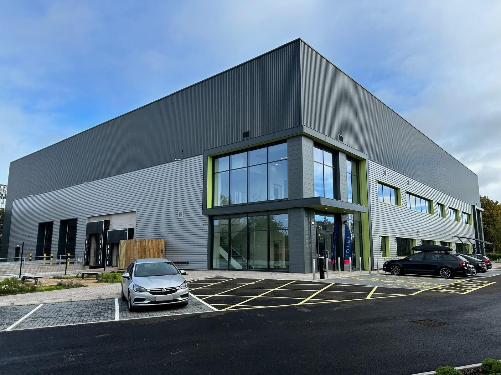 1190 Park Av, Almondsbury to rent Building Photo- Image 1 of 1