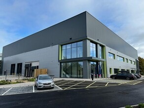 1190 Park Av, Almondsbury to rent Building Photo- Image 1 of 1