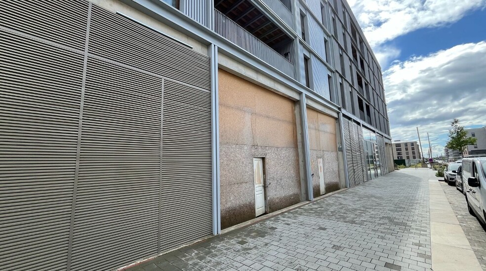 Retail in Bussy-Saint-Georges to rent - Building Photo - Image 2 of 3