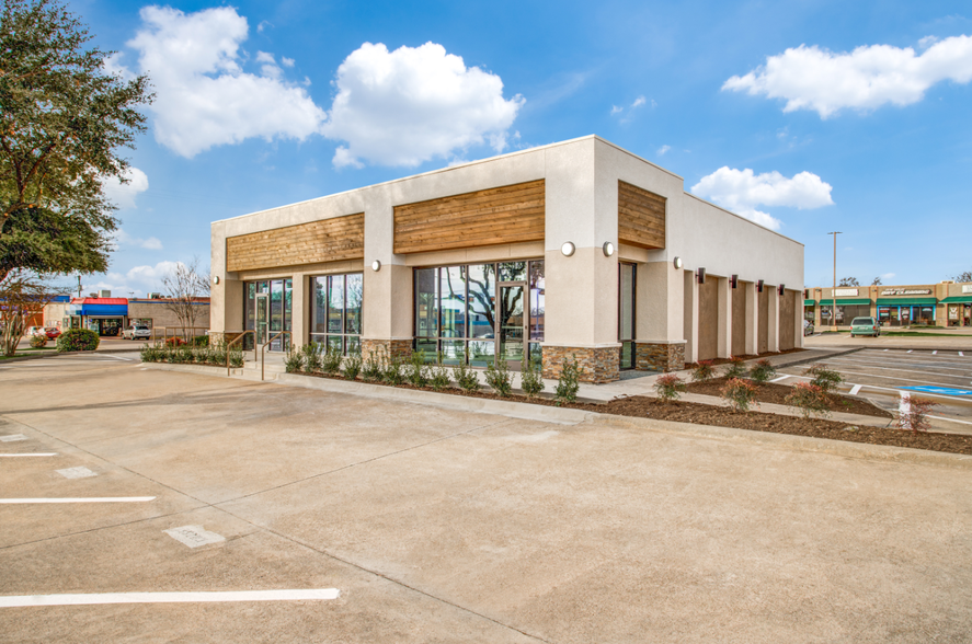 103 N Cedar Ridge Dr, Duncanville, TX for rent - Building Photo - Image 1 of 5