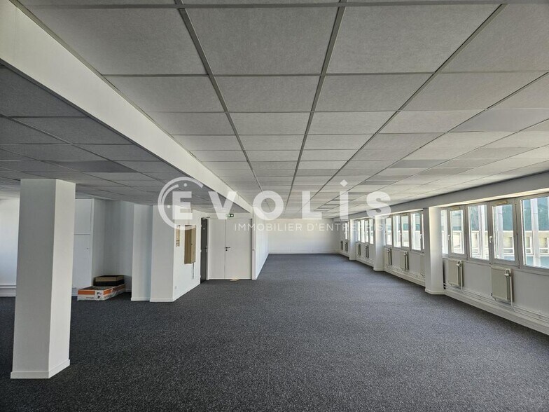 Office in Massy to rent - Interior Photo - Image 3 of 10