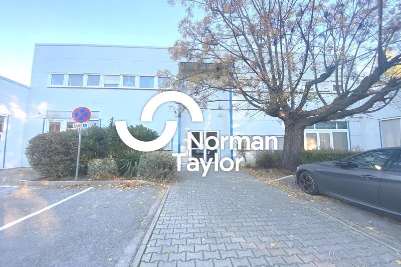 Office in Montpellier to rent - Primary Photo - Image 1 of 8